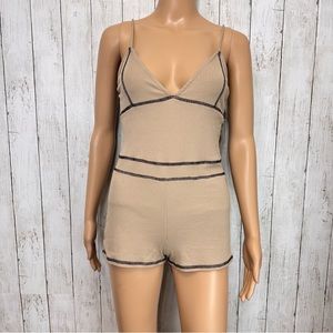 SJL APPAREL  Women's Size LARGE brown Classy Romper